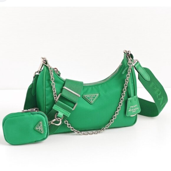 PRADA Re-edition Green W/P Nylon Shoulder Bag ccofb799-102525 - Picture 1 of 14